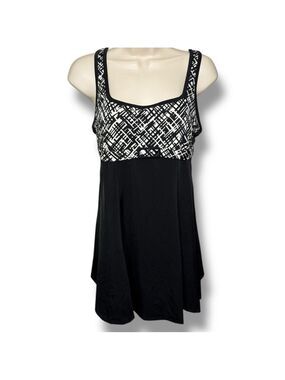 It Figures! Women’s Swim Dress Black White Size 10